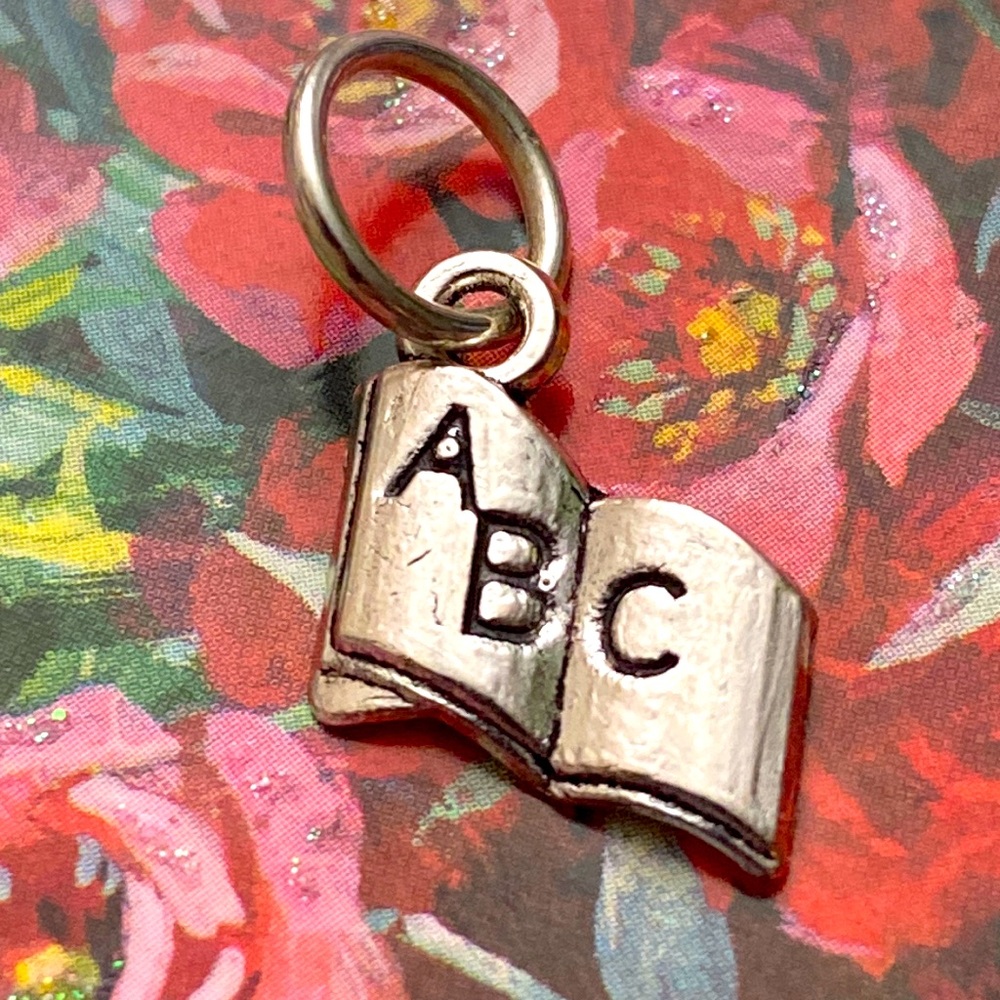 5/$10❤️❤️❤️NEW TIBETAN SILVER BOOK CHARM